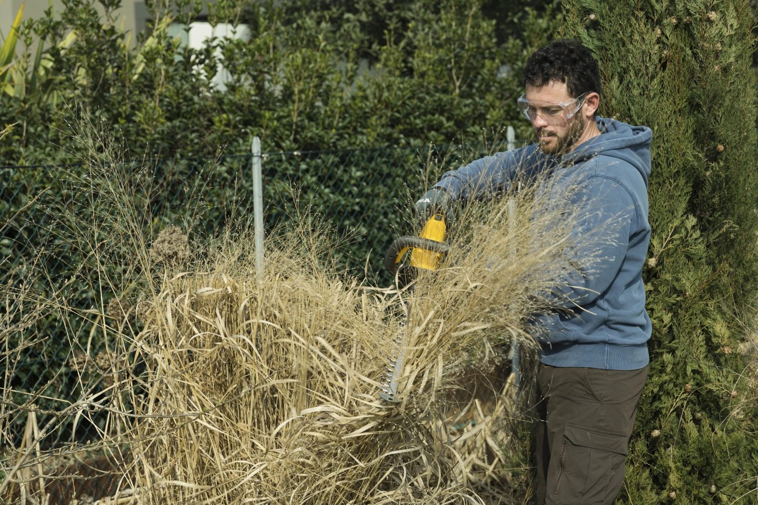 Stiga HT 100e Kit Accu heggenschaar set (1x 2,0Ah) - 50cm - 25mm-image