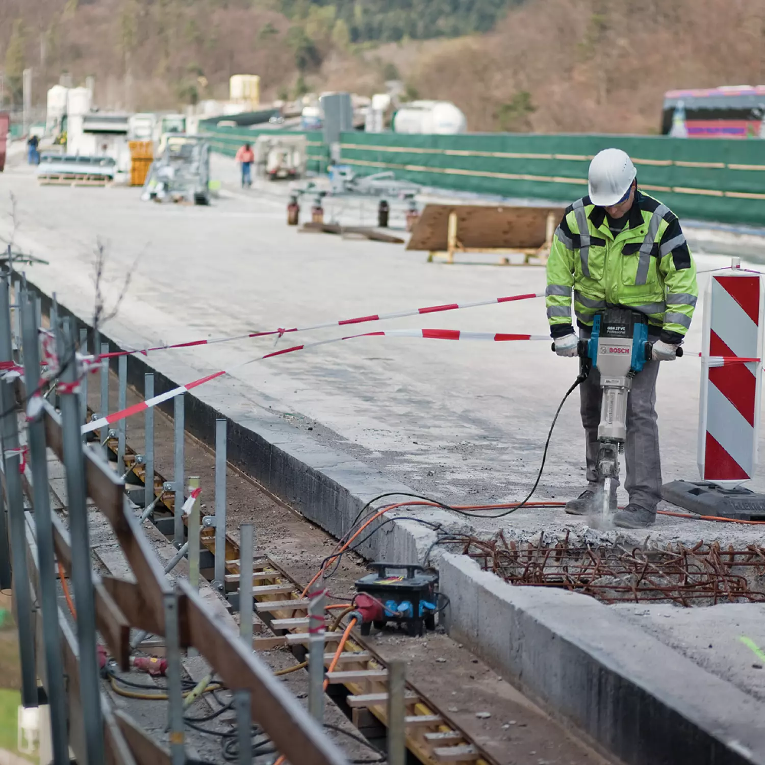 Bosch GSH 27 VC 28mm HEX Breekhamer - 2000W - 62J-image