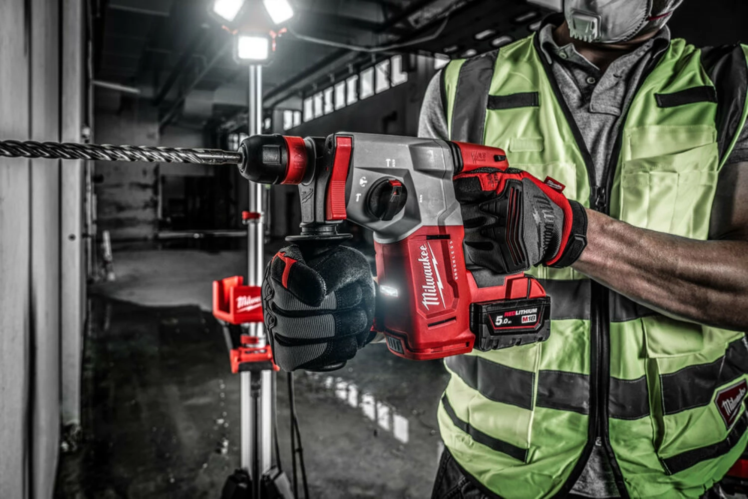Milwaukee M18 BLHX-502X Perfo-burineur sans-fil - 18V Li-ion - SDS-plus - 2 batteries 5,0 Ah - HD Box - 2,3 J - Brushless-image