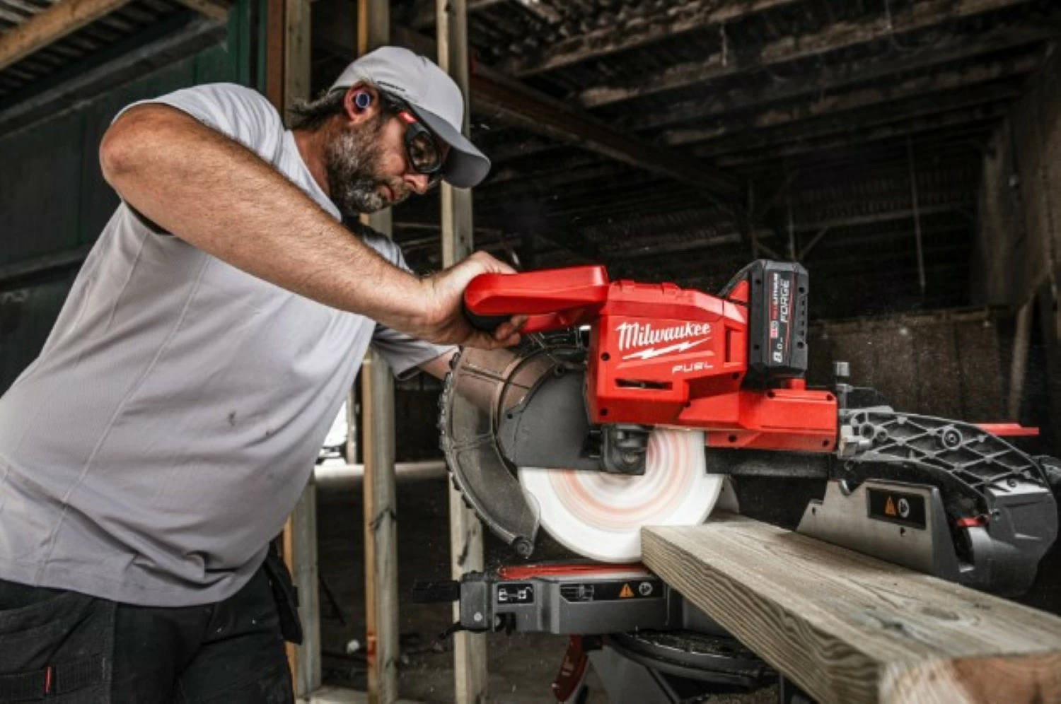 Milwaukee M18 FMS254-0 - Scie à onglets radiale sans fil Li-Ion 18V (machine seule) - 254 x 30mm-image