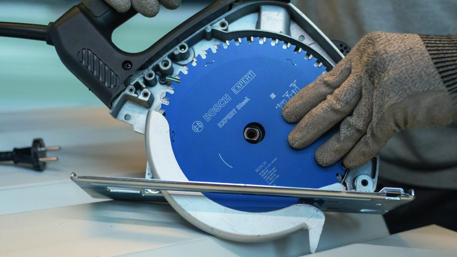 Bosch 2608643057 Expert Lame de scie circulaire - 210 x 30 x 48D - Métal - Carbure-image