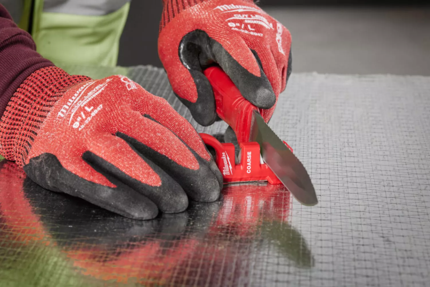 Milwaukee 4932478562 Aiguiseur de couteaux compact-image