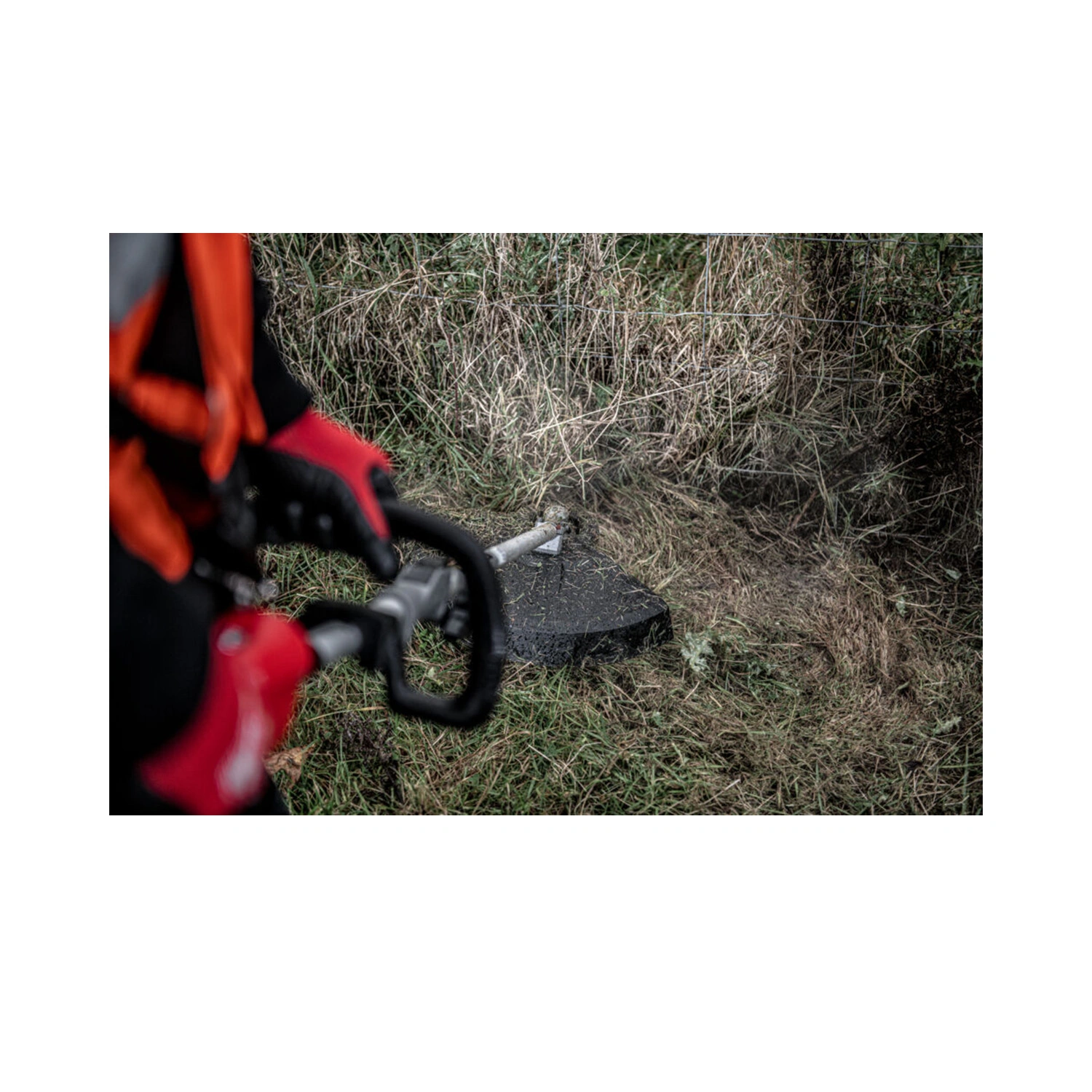 Milwaukee M18 FOPHLTKIT2-0 Quik-Lok 18V Li-Ion accu combisysteem met grastrimmer opzetstuk body - 38.6cm - koolborstelloos