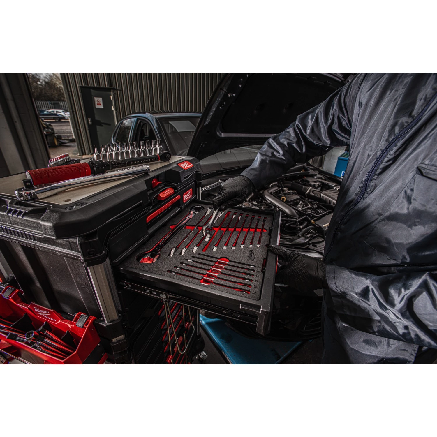 Milwaukee 4932501863 PACKOUT™ Gereedschapswagen Master Mechanics - 369-delig - 12 laden-image