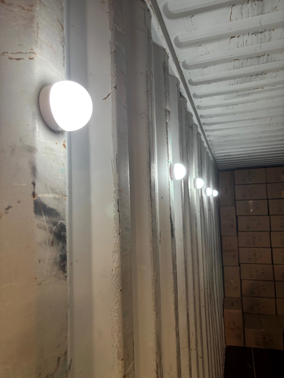 Bailey Magnetic Beacon LED RGBW-image