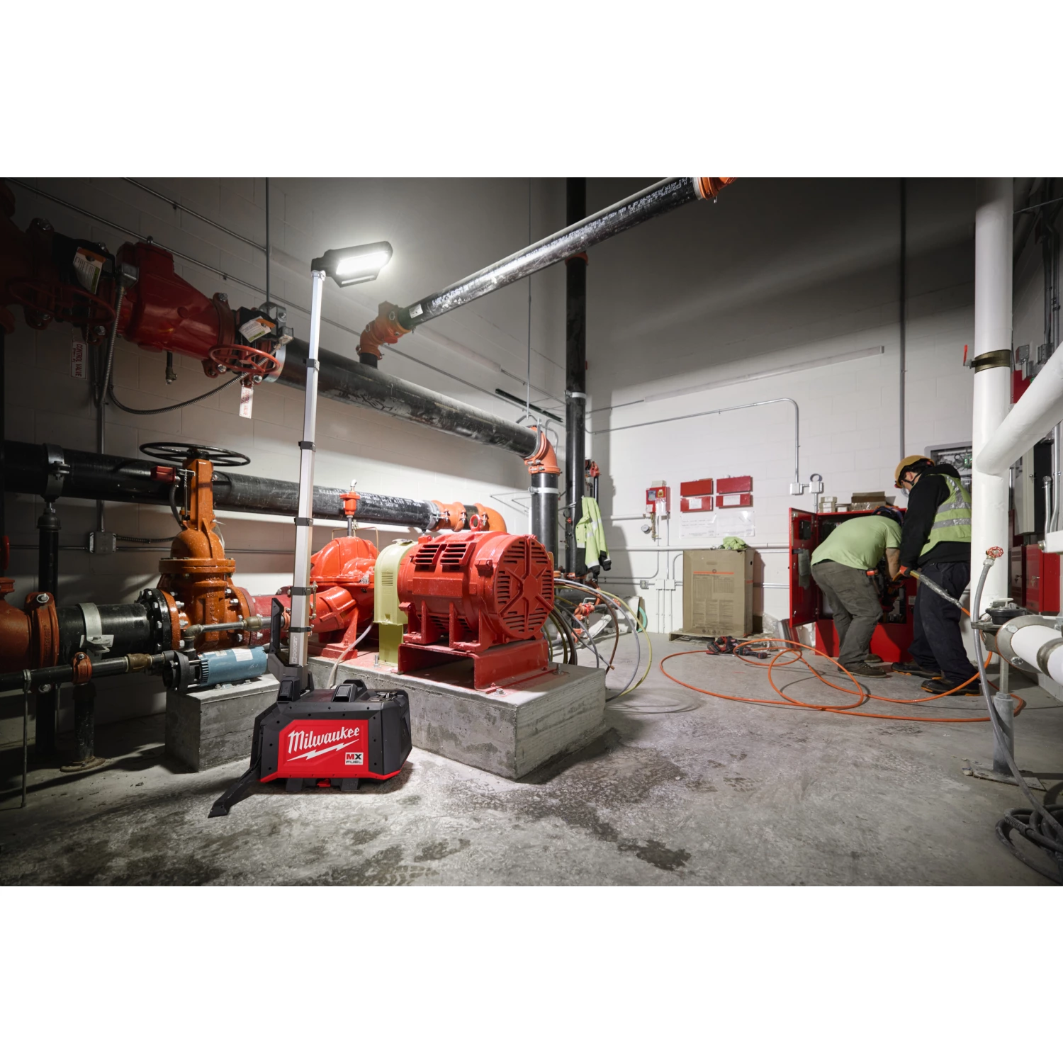 Milwaukee MXF TLIC-601 MX Fuel accu compacte torenlamp set (1x 6.0Ah accu) - 15000Lm-image