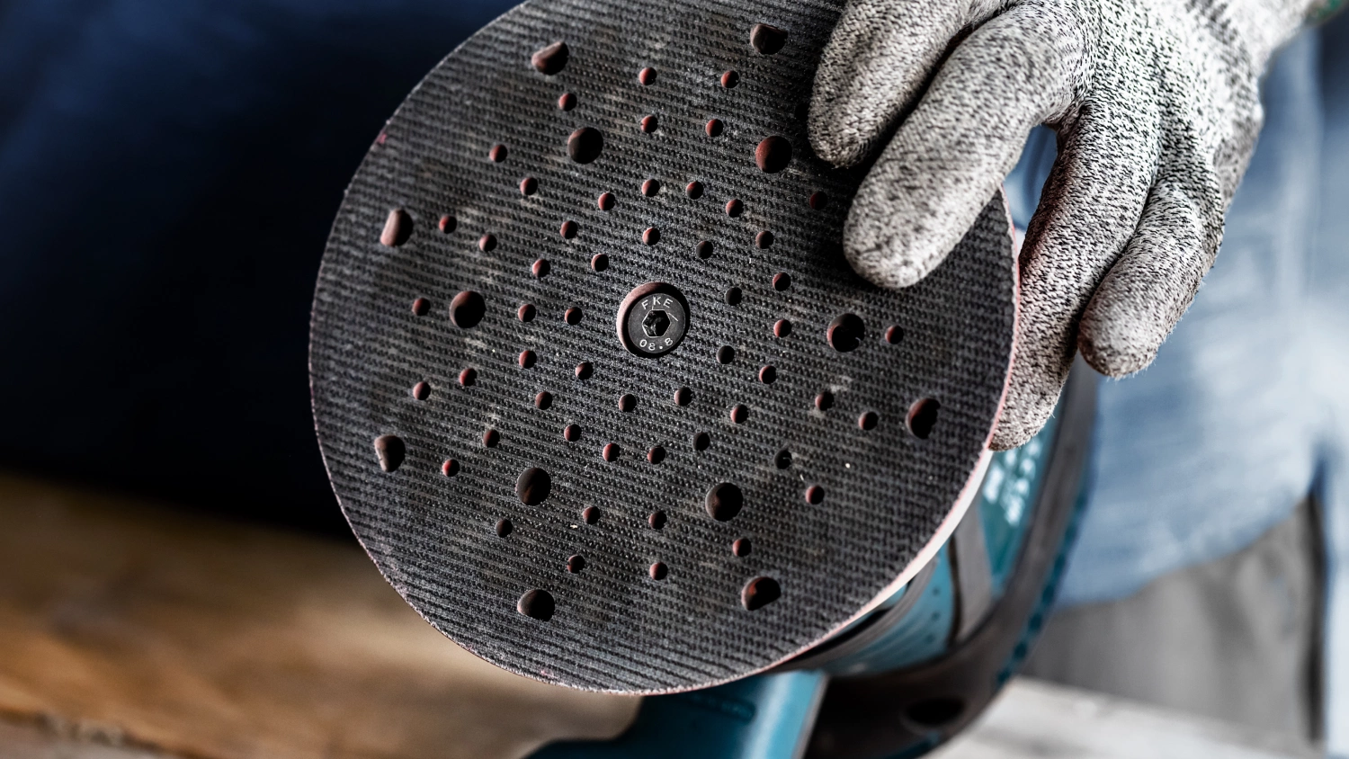 Bosch EXPERT 2608900011 - EXPERT Plateau de ponçage multi-trous dur, 150 mm, GEX-image