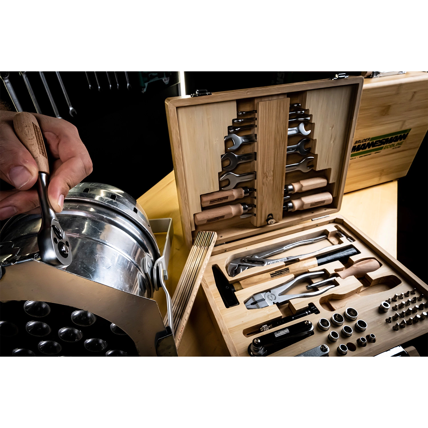 Brüder Mannesmann 29003 Jeu d'outils en coffret - 75 pièces-image