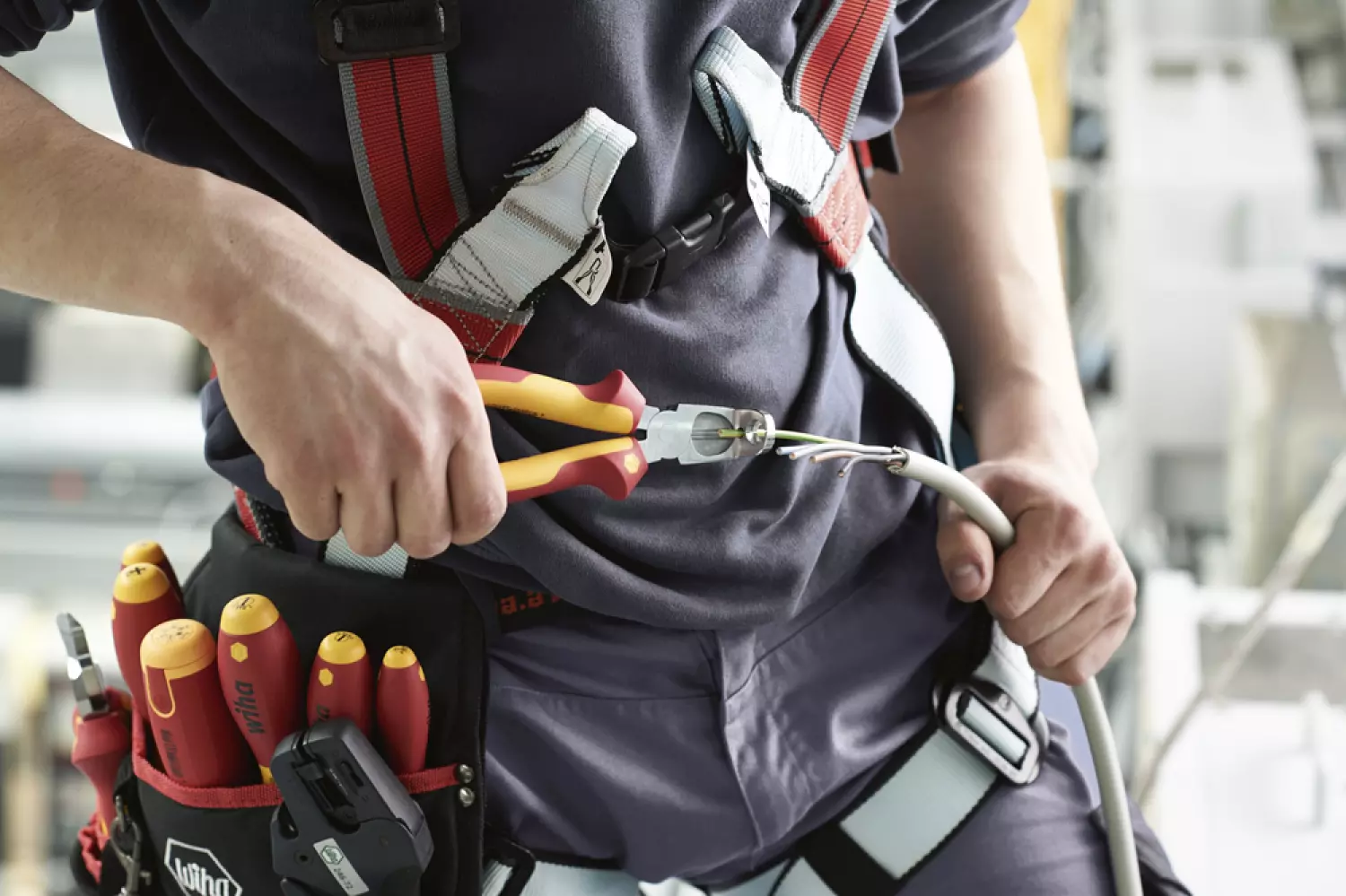 Wiha 38853 Pince d'installation TriCut Professional electric 1/4" - 170 mm-image