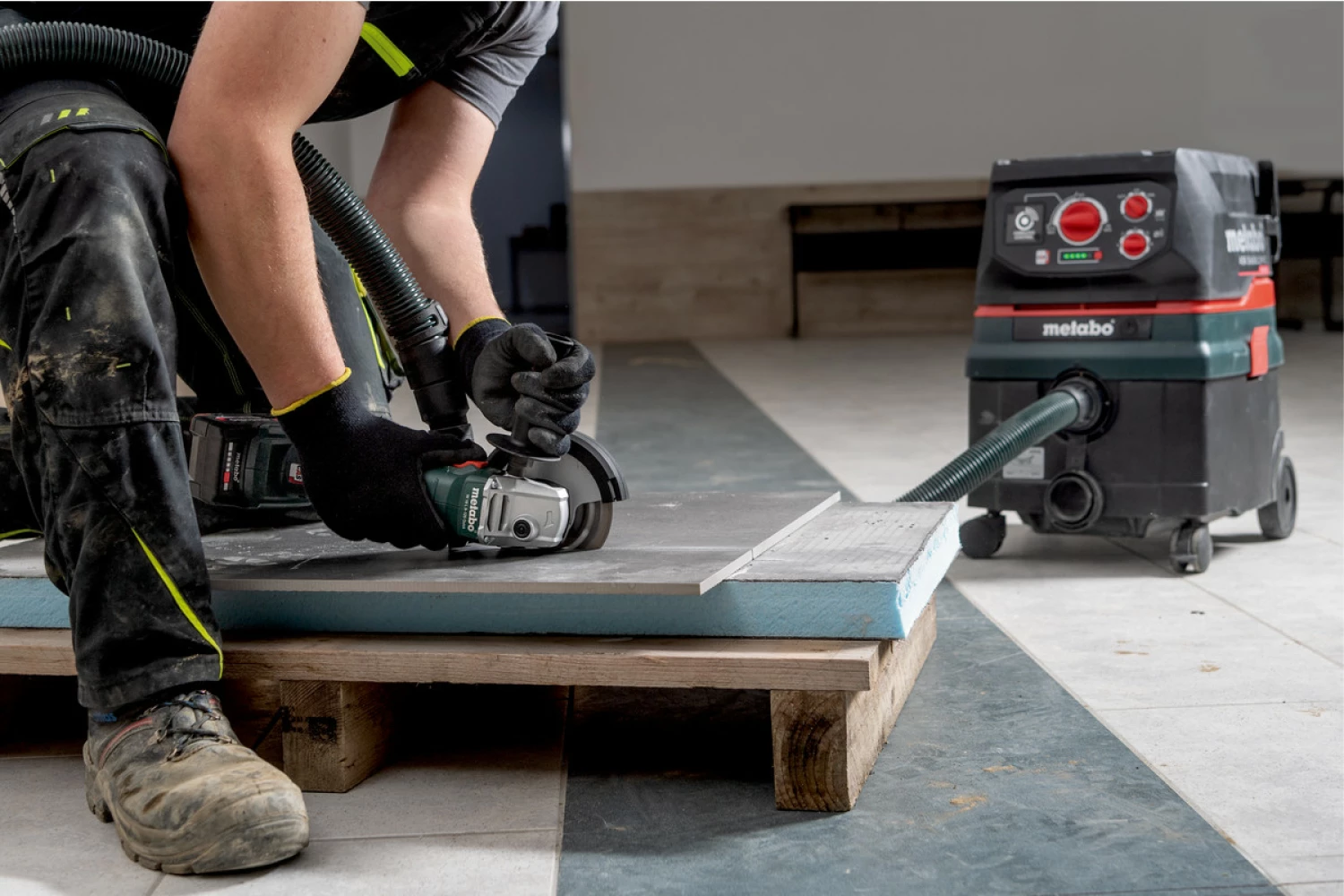 Metabo W 18 L 9-125 Ensemble de bilan de batterie LI-ion rapide 18V (2x 5,2h) dans Metabox-image