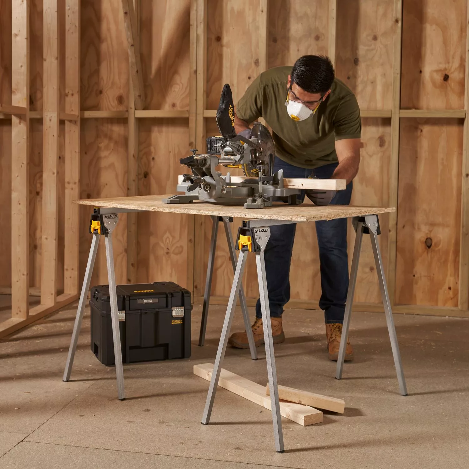 Stanley STST81337-1 Metal Sawhorse Essential (paire)-image