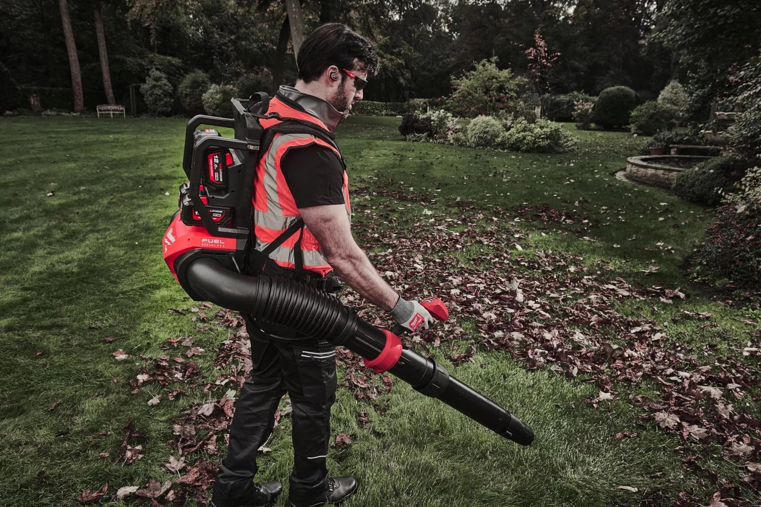 Milwaukee M18 F2BPB-124 FUEL 18V Li-Ion accu bladblazer set (4x 12.0Ah Forge accu) - 250km/h-image