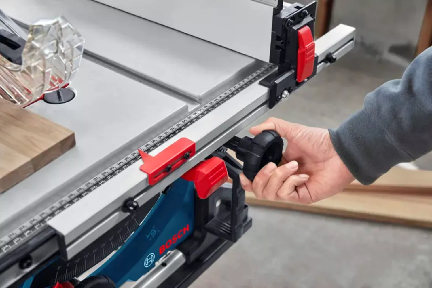 Bosch GTS 70-216 Scie à table - 1850 W - 216x30 mm-image
