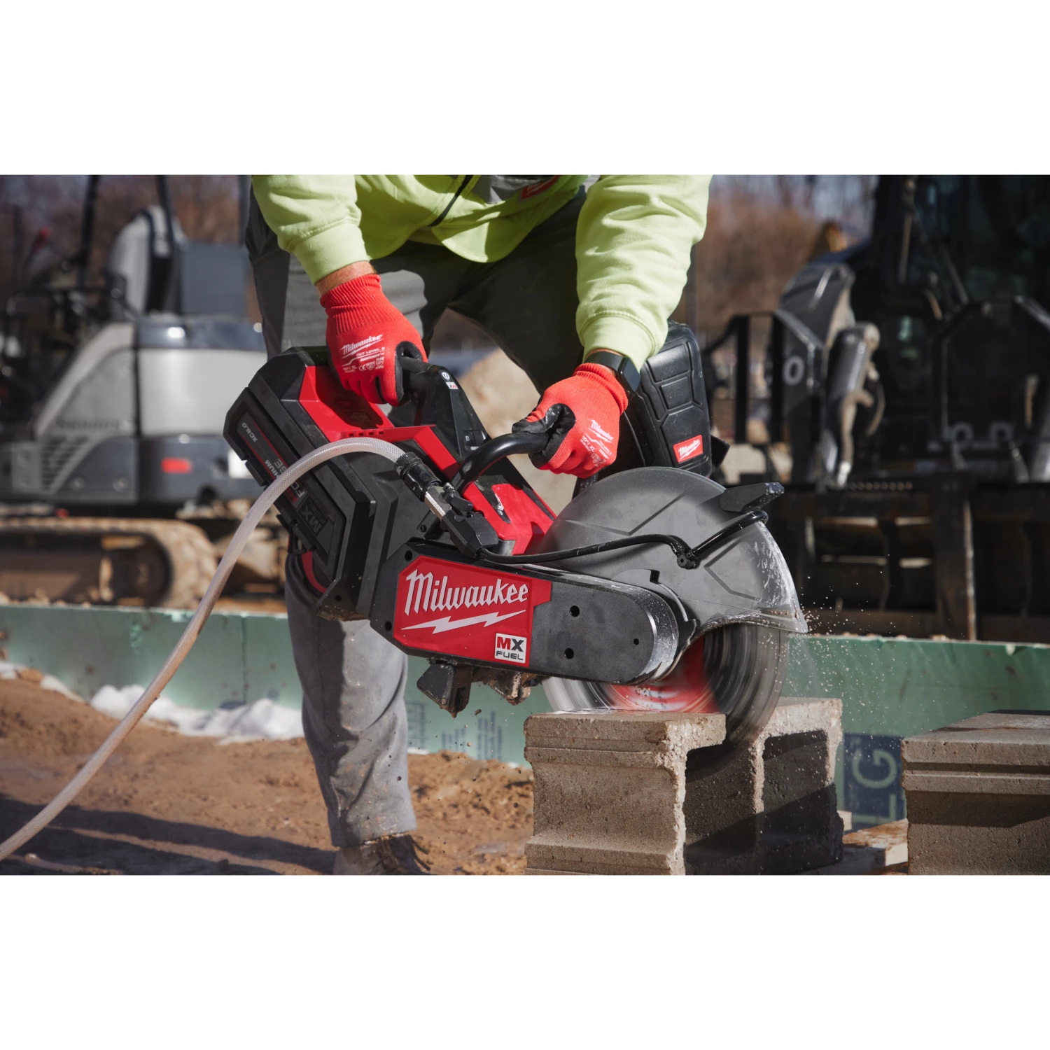 Milwaukee MXF COS350G2-802 MX Fuel accu doorslijpmache set (2x 8.0Ah accu) - 350mm-image