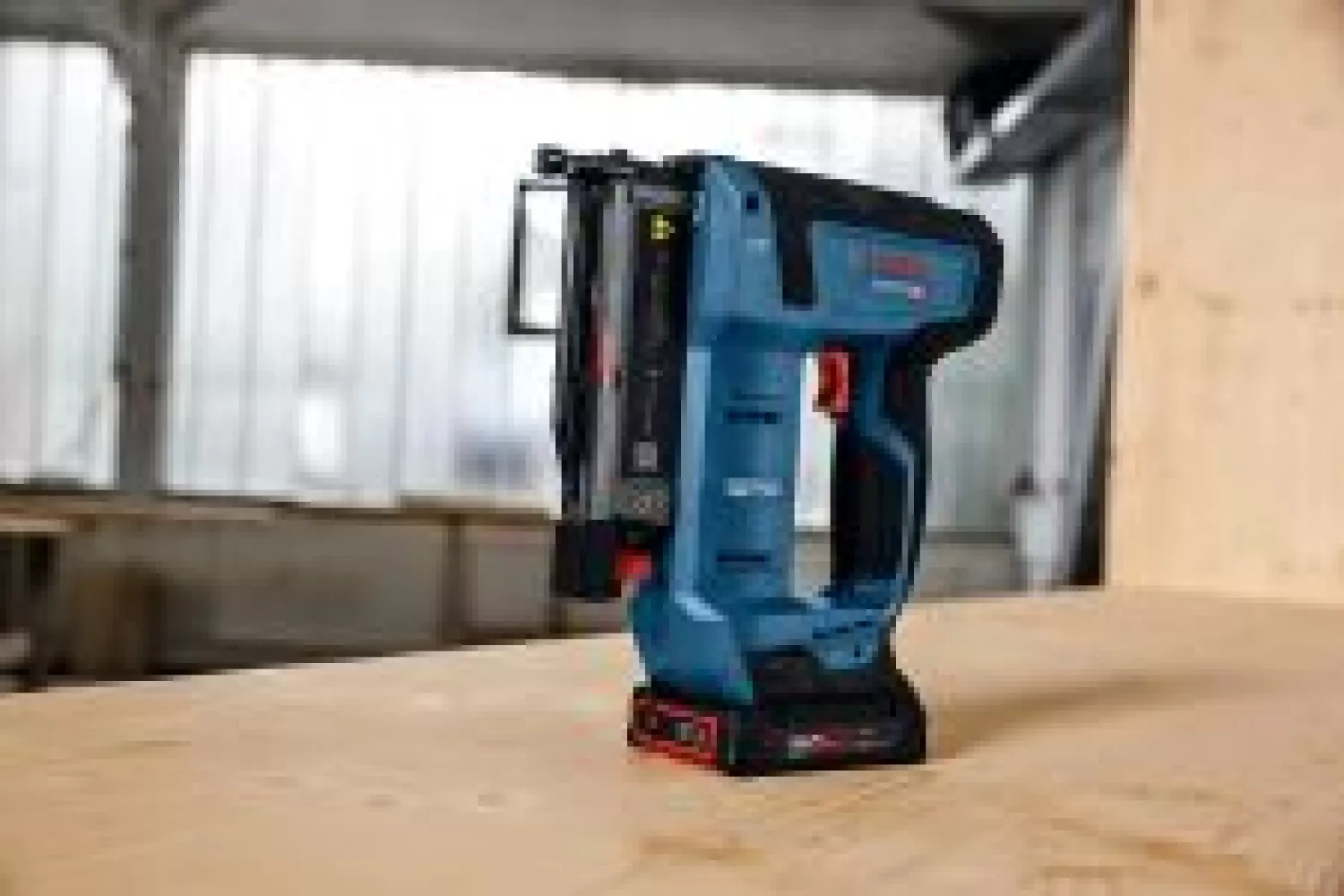 Bosch GNH 18V-35 18 V batterie agrafeuse à bois corps dans L-Boxx - 0,6 mm - 15-35 mm - droite-image