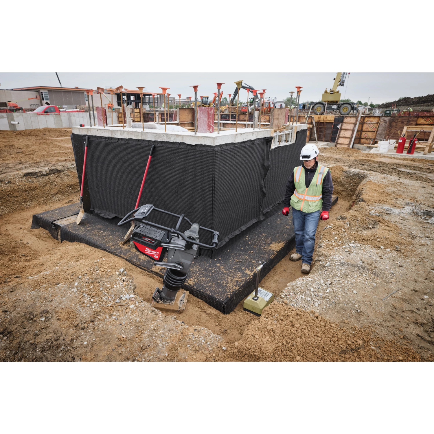 Milwaukee MXF RAM60-122 MX Fuel accu stamper set (2x 12.0Ah accu)-image