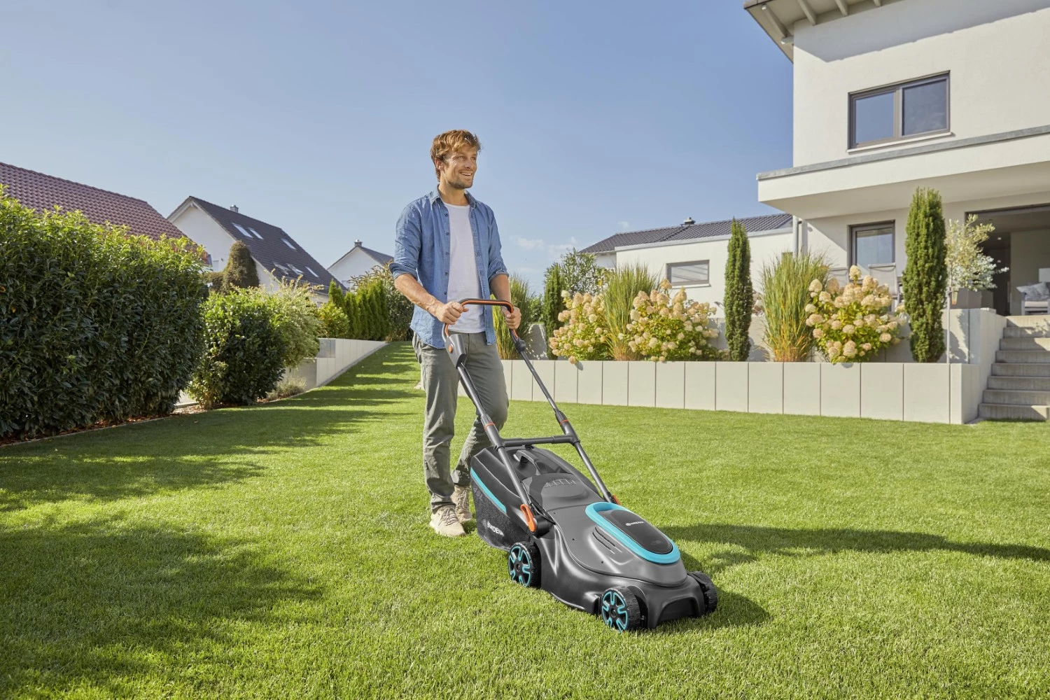 Gardena PowerMax 37/36V P4A accu grasmaaier set (1x 4.0Ah) - 37cm-image