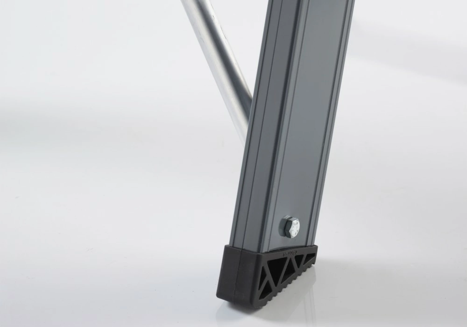 Altrex Falco FEO 6 Trap - Enkel - Aluminium met coating - 6 treden - max. werkhoogte 3,4m-image