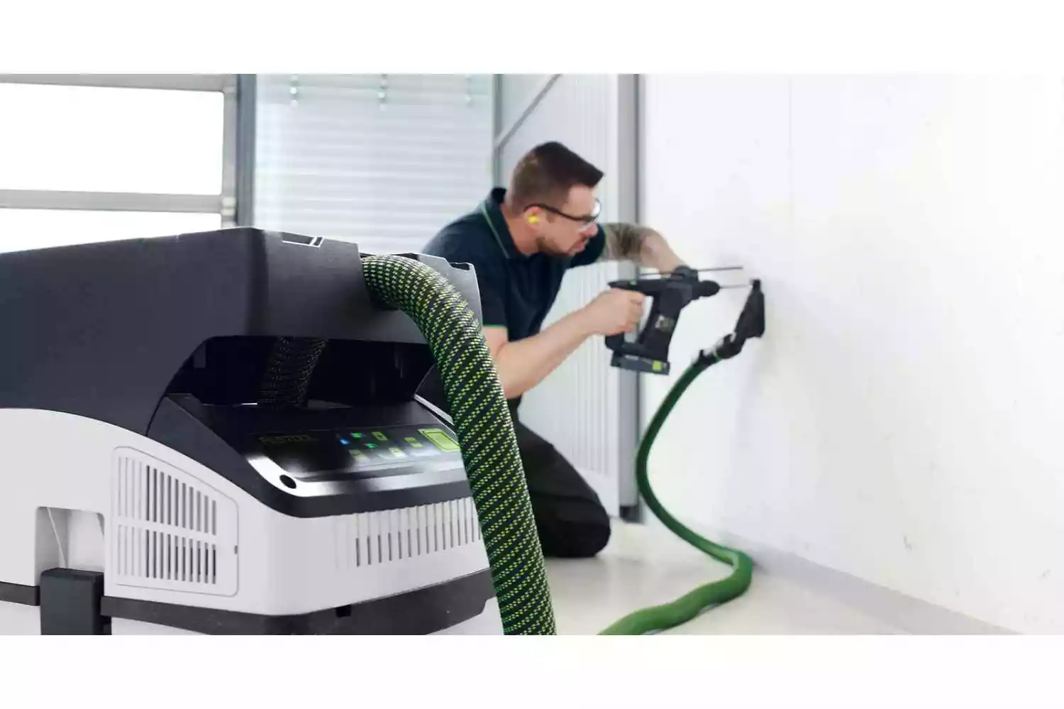 Festool CTMC MIDI I-Plus 36V (2x18V) Li-Ion (4x 5.0Ah) dans systainer - 3100l/min - Classe de poussière M-image