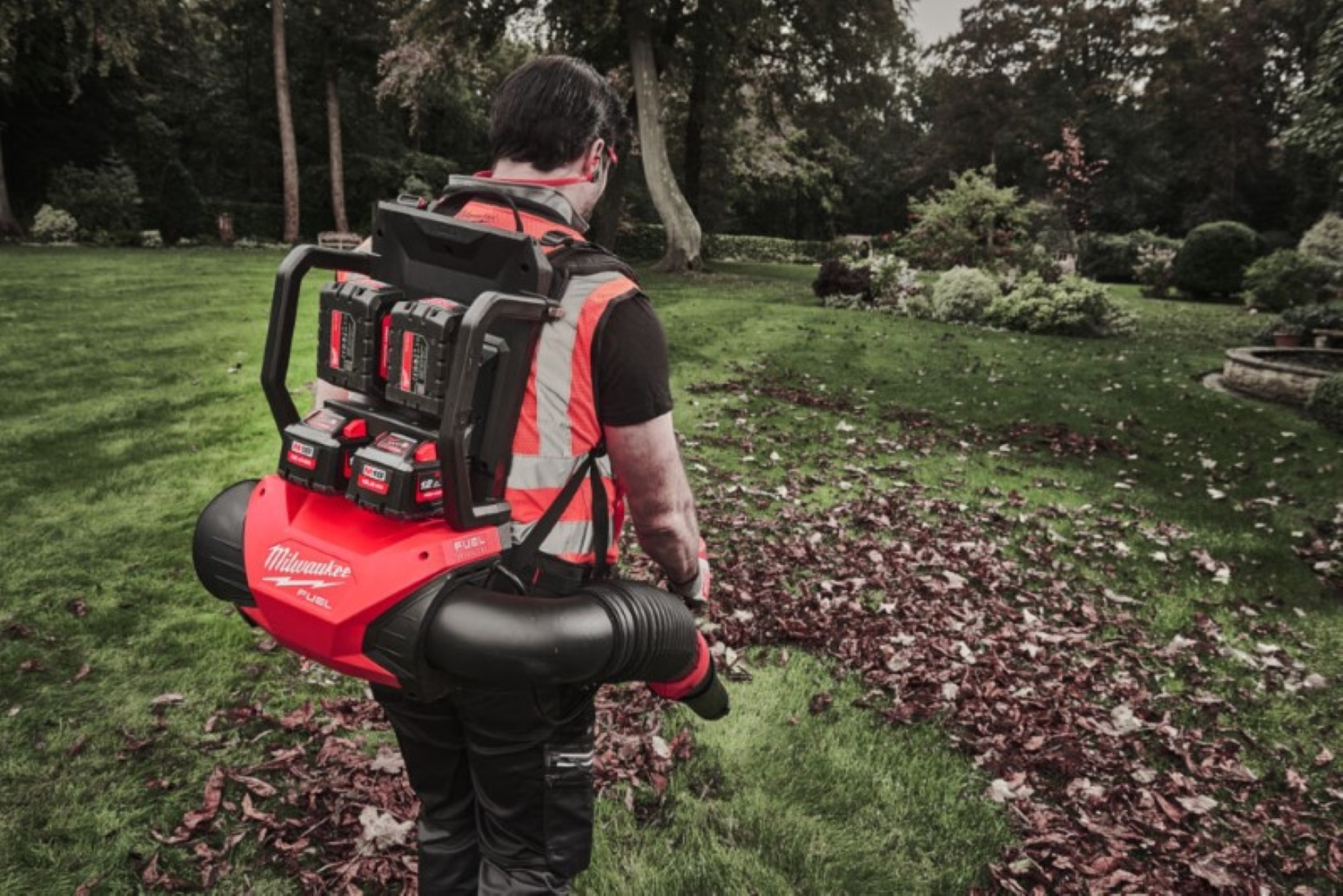 Milwaukee M18 F2BPB-0 FUEL 18V Li-Ion souffleur de feuilles sans fil-image