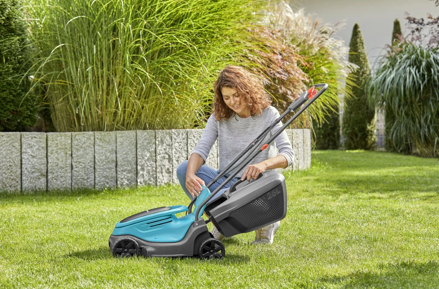 Gardena PowerMax 32/18V P4A kit tondeuse à gazon sans fil (1x 4,0Ah) - 32 cm-image