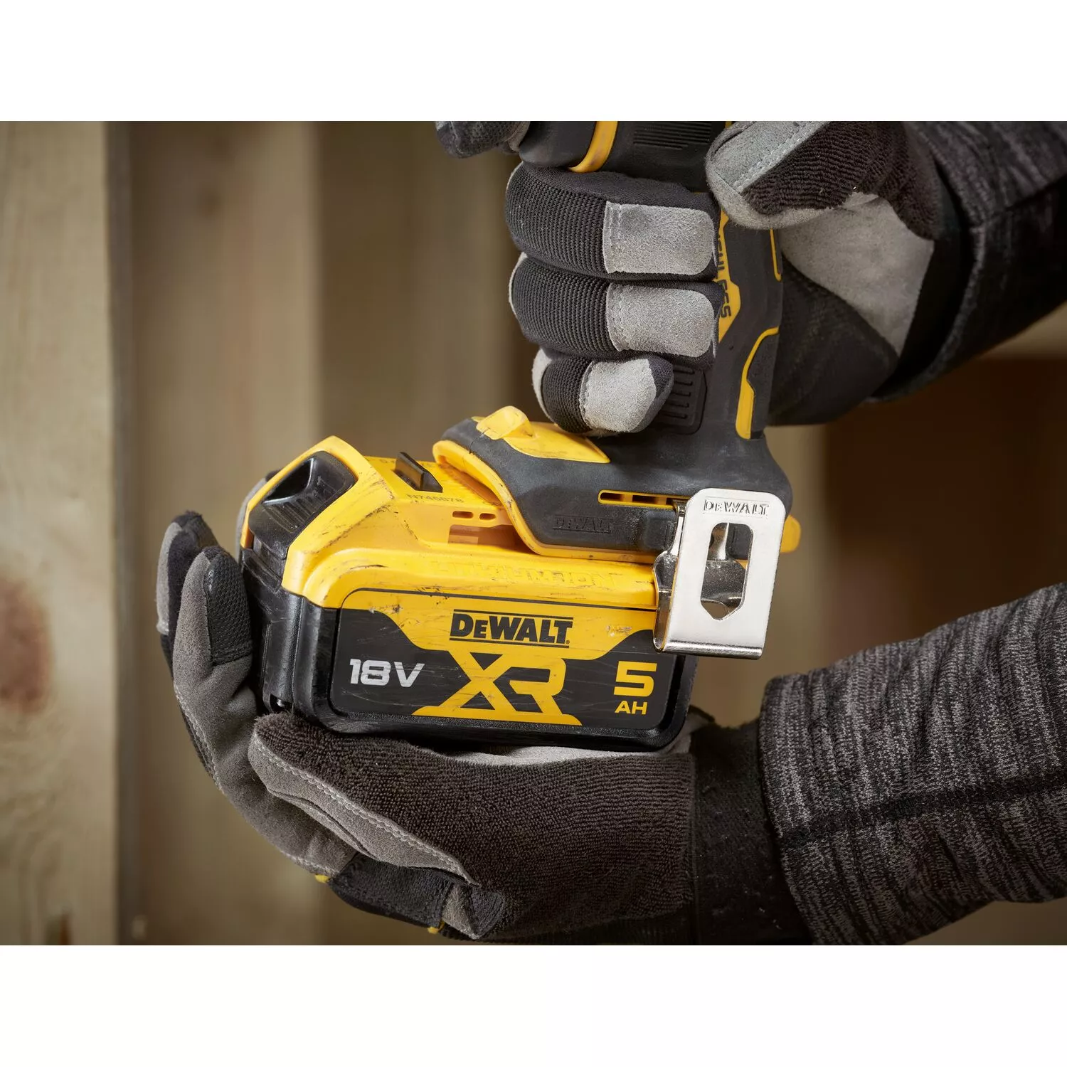 DeWALT DCD799P2T 18V Li-ion accu klopboor-/schroefmachine set (2x 5.0Ah accu) in TSTAK-image