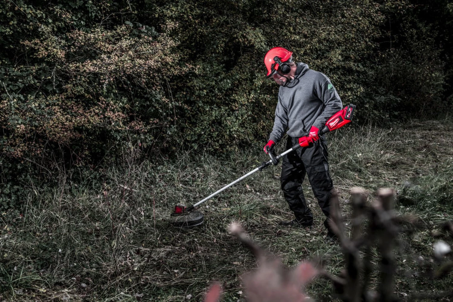 Milwaukee M18 BLLT-0 18V Li-Ion coupe-herbe sans fil - 40cm - sans balai-image