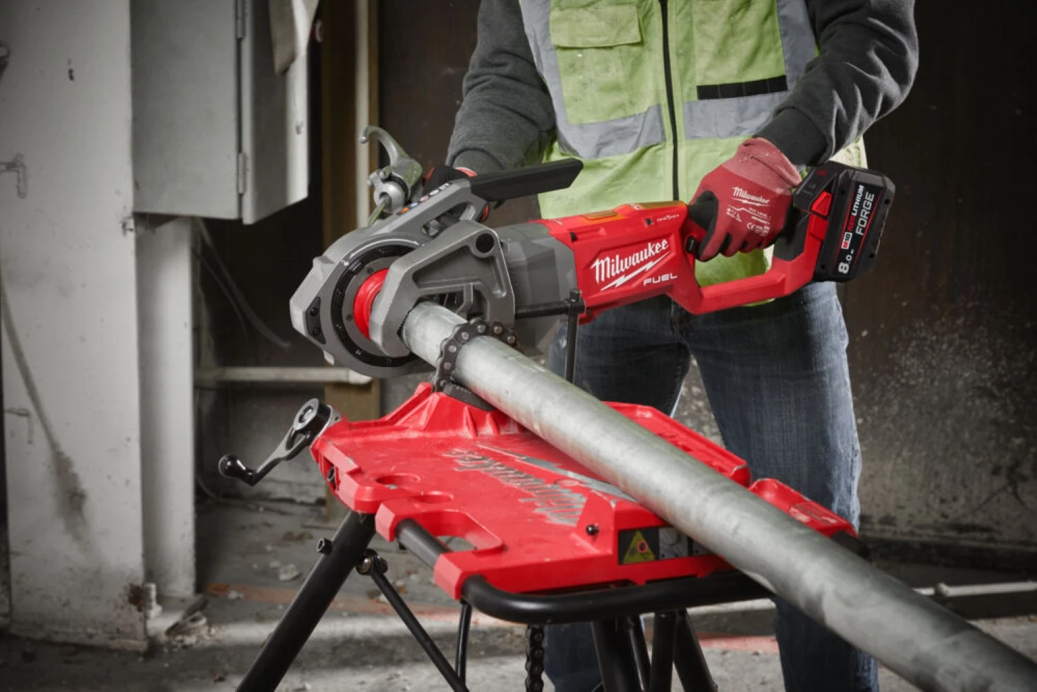 Milwaukee M18 FPT114-802CA 18V Li-ion accu Draadsnijder set (2x 8.0Ah accu) in koffer - 1/8" tot 1 1/4"-image