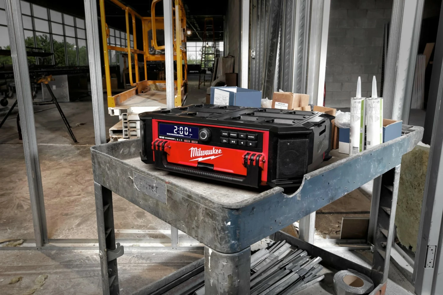 Milwaukee M18 PRCDAB+-0 18V Li-Ion batterie packout radio de chantier - DAB+ - IP58-image