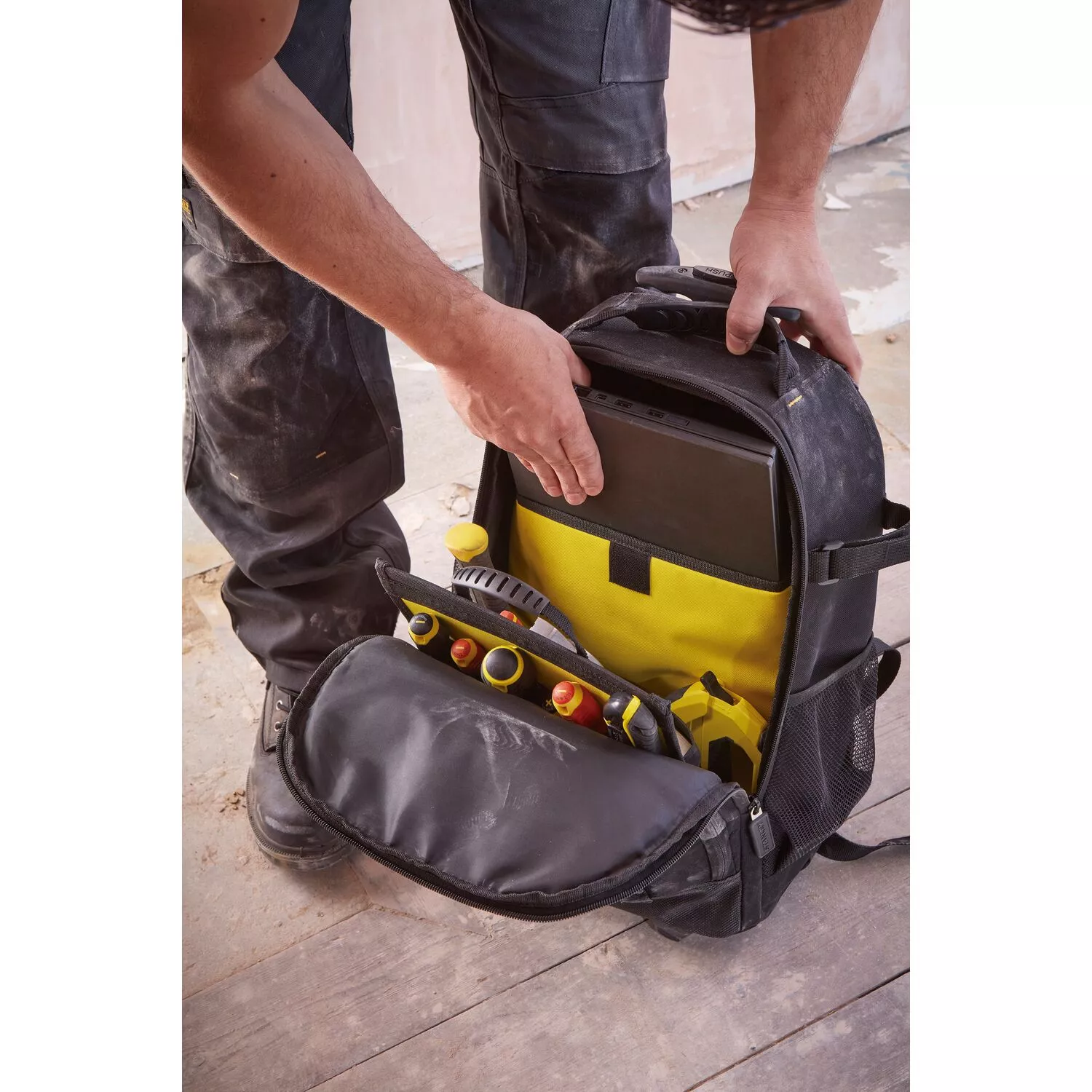 Stanley STST83307-1 Gereedschapsrugzak met wielen-image