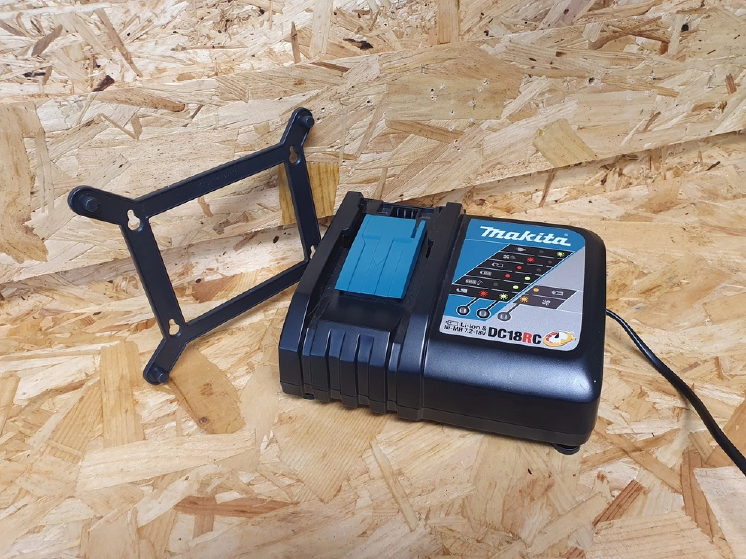 StealthMounts CMC-MK-S Opladerhouder voor Makita DC18RC - 2 stuks-image