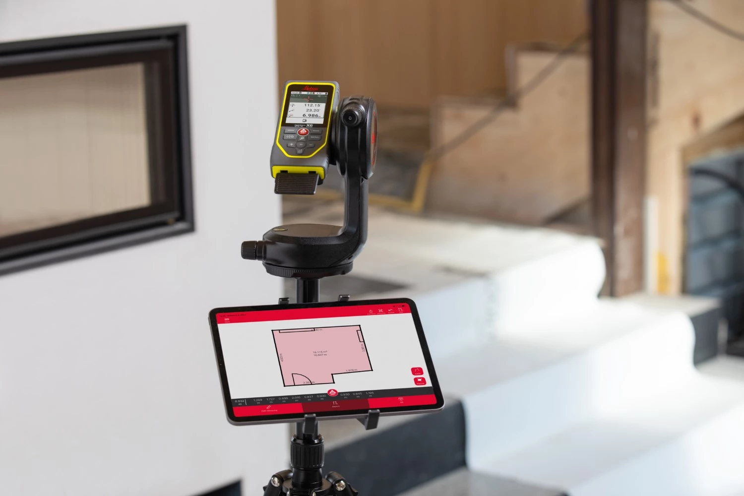 Leica Disto X6 P2P Afstandsmeter set incl. statief in koffer - Bluetooth - 250m - IP65-image