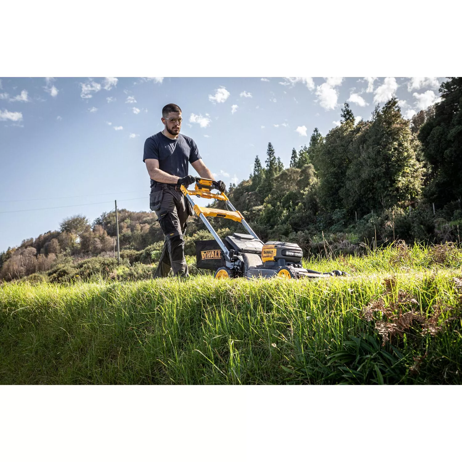 DeWALT DCMWSP660N 54V XR Li-ion accu zelfrijdende grasmaaier - 53cm-image