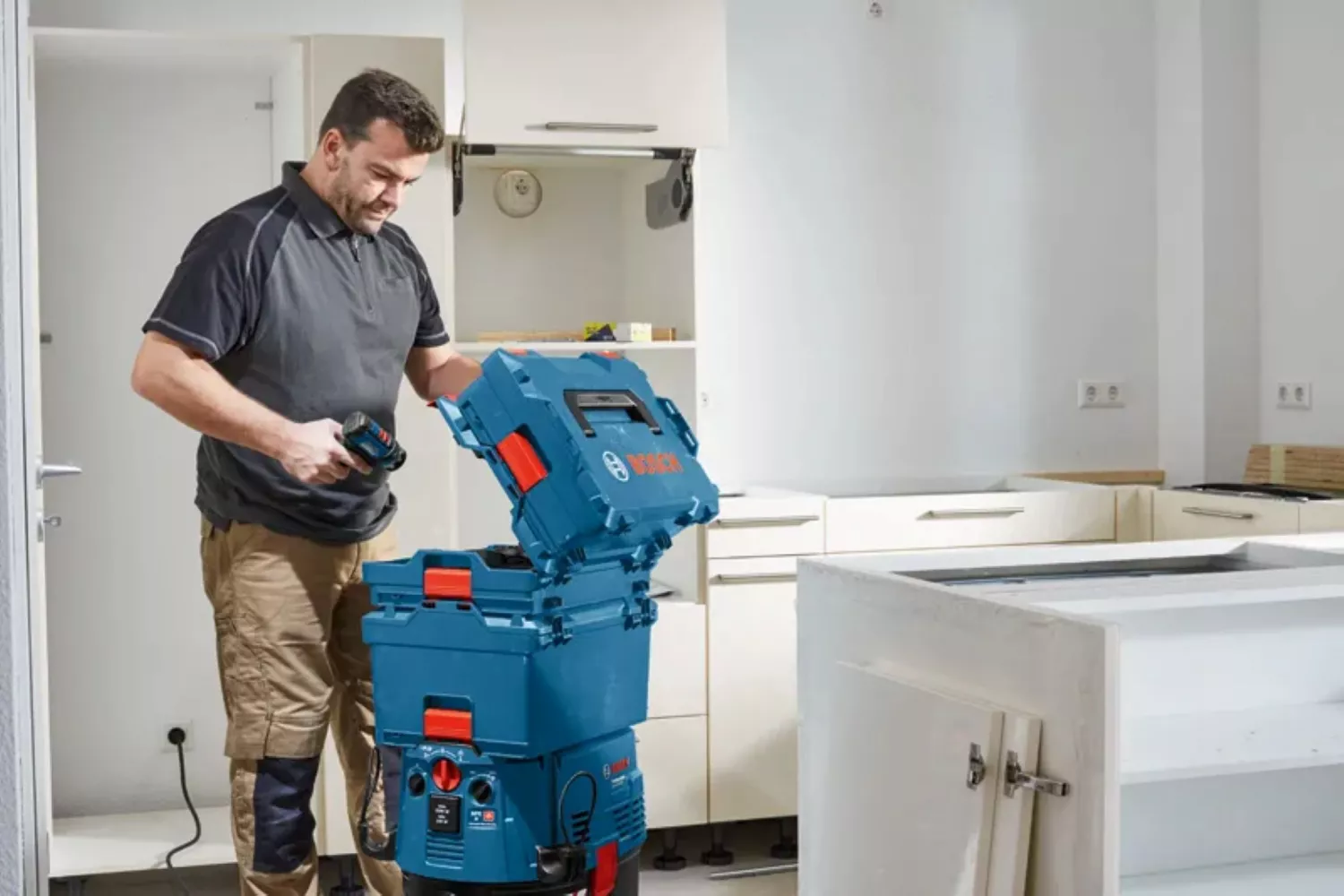 Bosch 18V accu schroefboormachine (GSR 18V-65) & slagschroevendraaier (GDR 18V-215) combiset (2x 5.0Ah accu + lader)-image