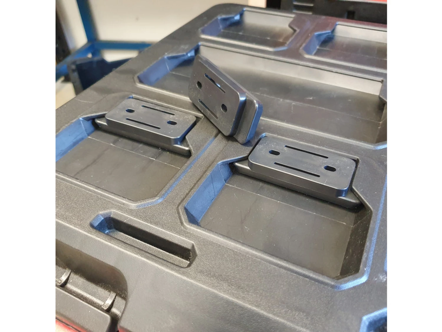 StealthMounts PAC-F-01-8 Cleat 'n' Feet Mounting Feet voor Mounting Cleats / Milwaukee PACKOUT™ - 8 stuks-image