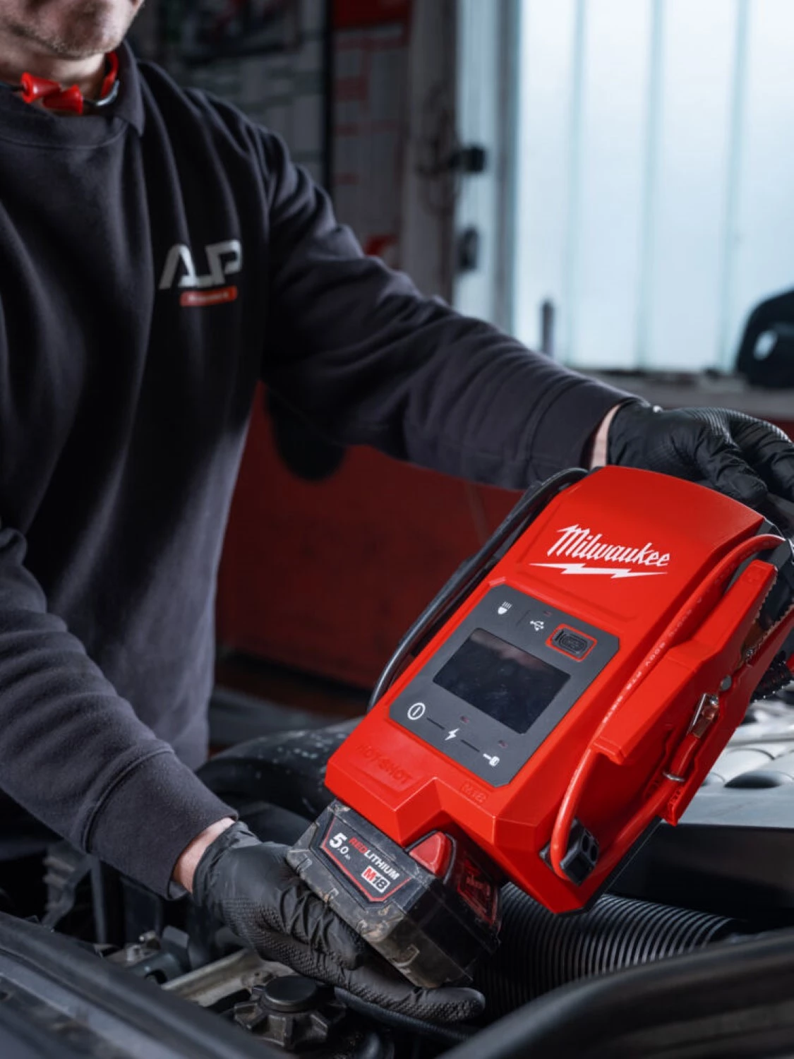 Milwaukee M18 JS2000-0 18V Li-ion accu jump starter-image