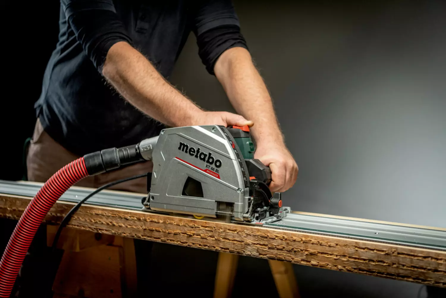 Metabo KT 66 BL Scie circulaire plongeante en MetaBox incl. FS 160 (1600mm) rail de guidage - 1200W - 165mm-image