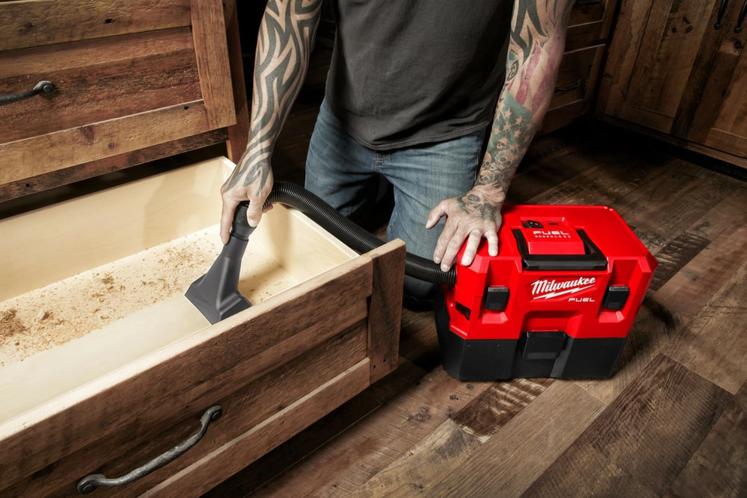 Milwaukee M12 FCVL-0 12V Li-Ion accu nat/droogzuiger body - L-Klasse - 105mbar-image