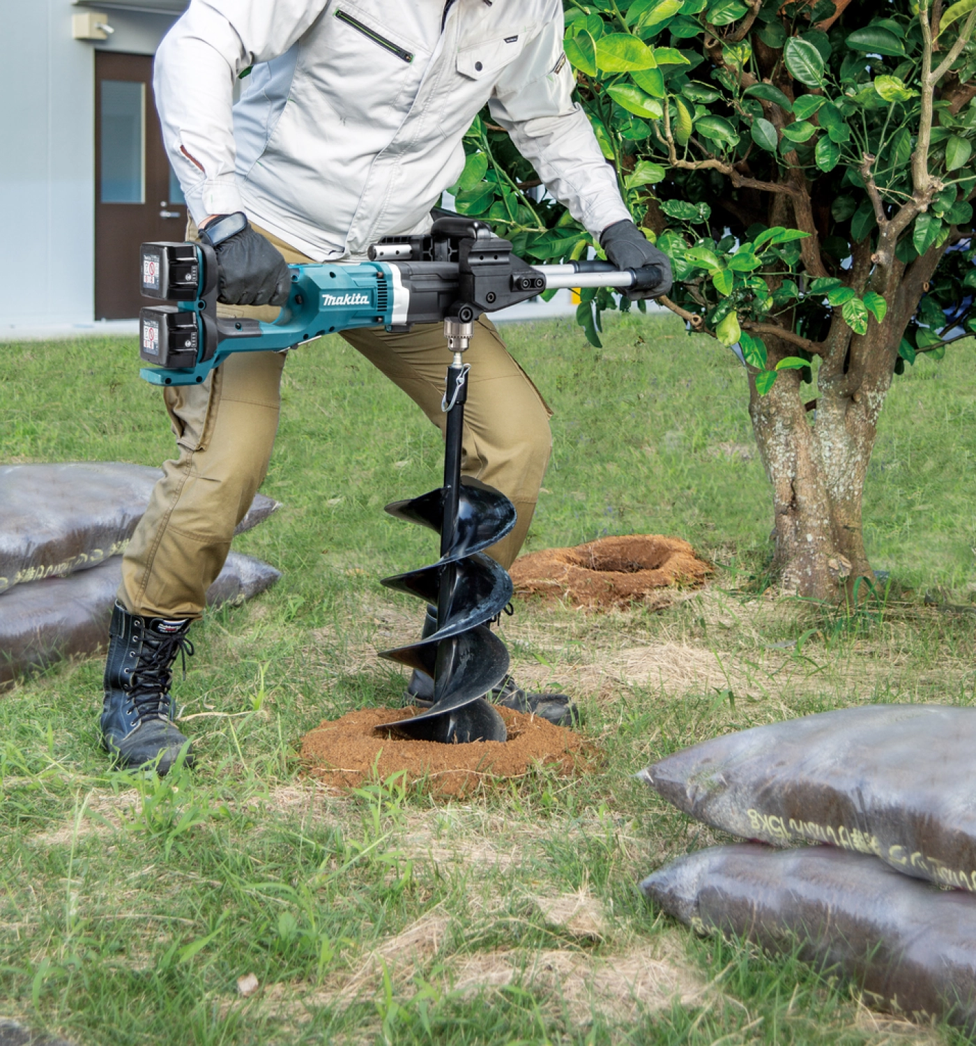 Makita DDG460T2x7 - Tarière sana fil - 2 batteries 5,0 ah - incl. Adaptateurs - 150 mm - Brushless-image