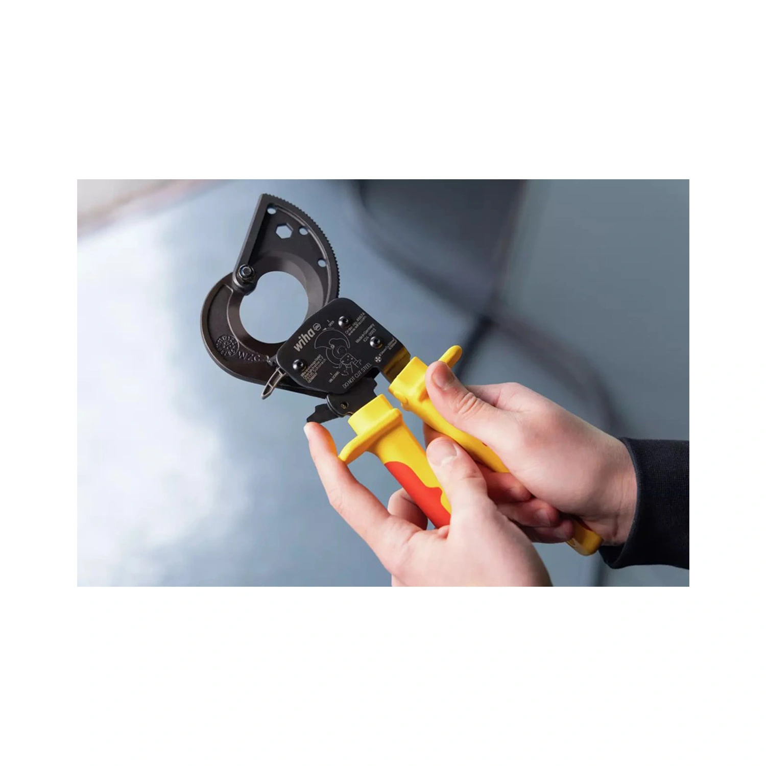 Wiha 46674 Coupe-câble électrique avec principe de cliquet - 275 mm - jusqu'à 300 mm²