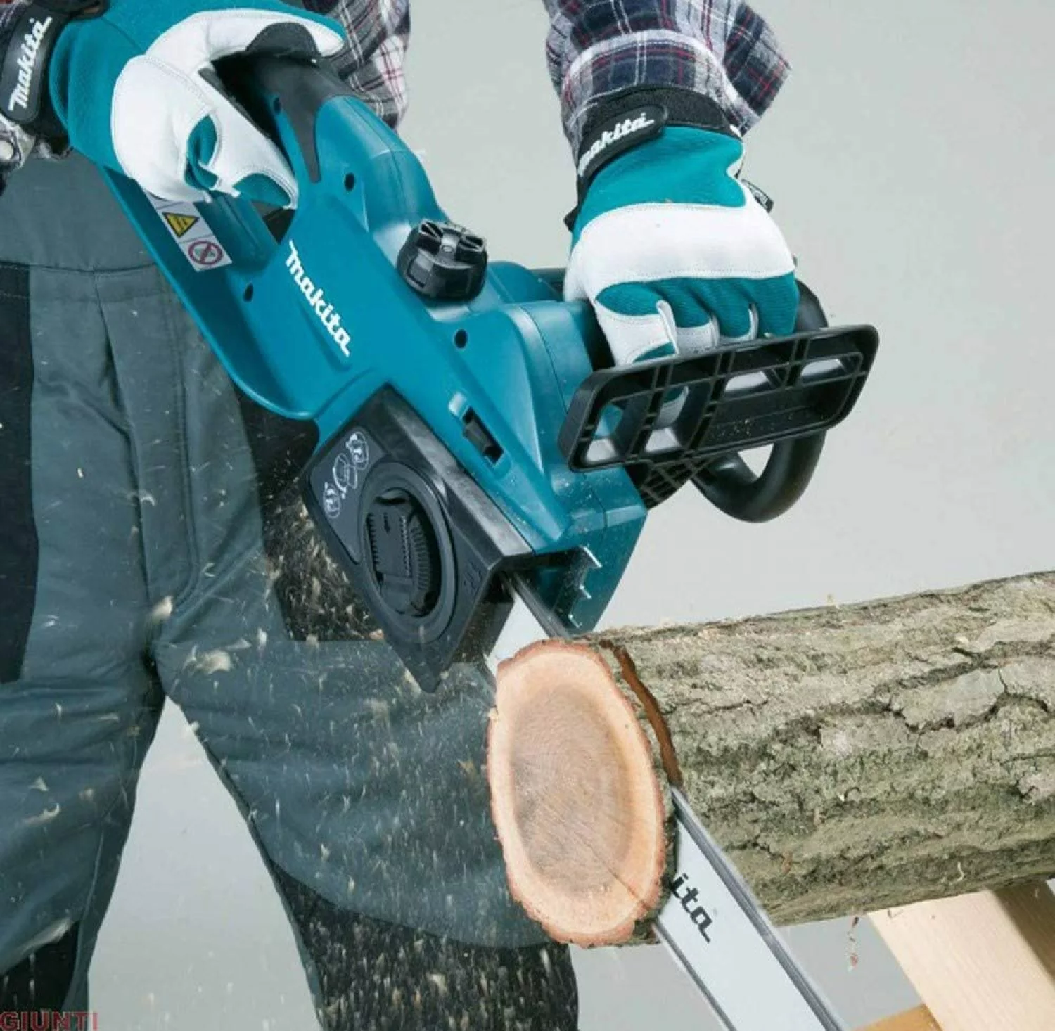 Makita UC3041A Kettingzaag 1800W - 30cm-image
