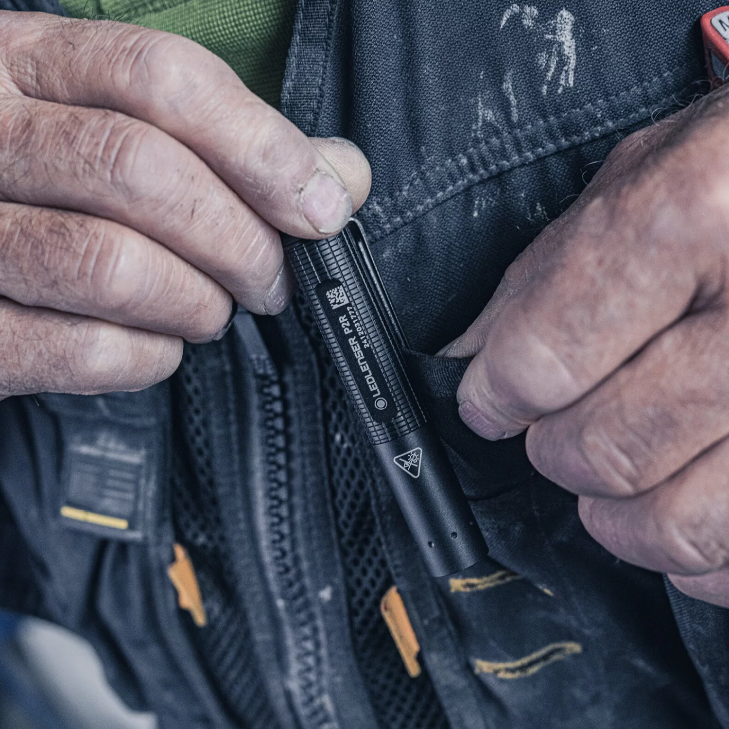 Ledlenser P2R Lampe torche LED - IP54 - 200Lm - Rechargeable-image