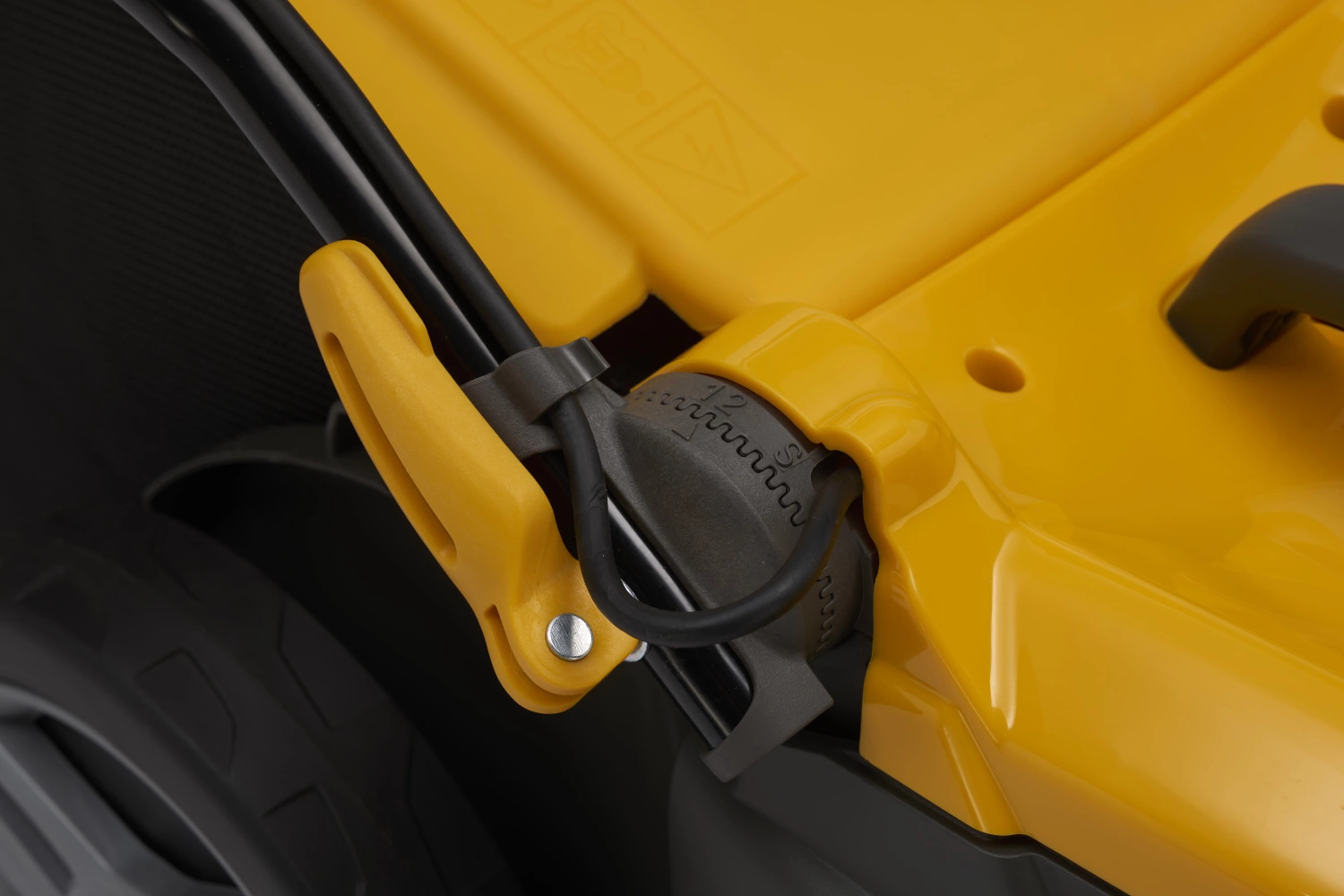 Stiga COMBI 340c Tondeuse électrique - 1600W - 40L - 38cm-image