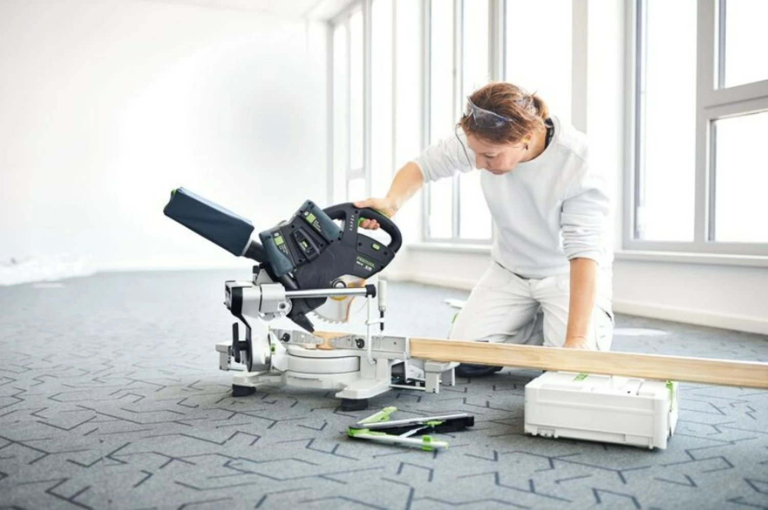 Festool KSC 60 EB 5,0 I-UG-Set KAPEX 2x18V Accu-afkortzaag Set (2x 5,0 Ah Accu) avec Châssis-image