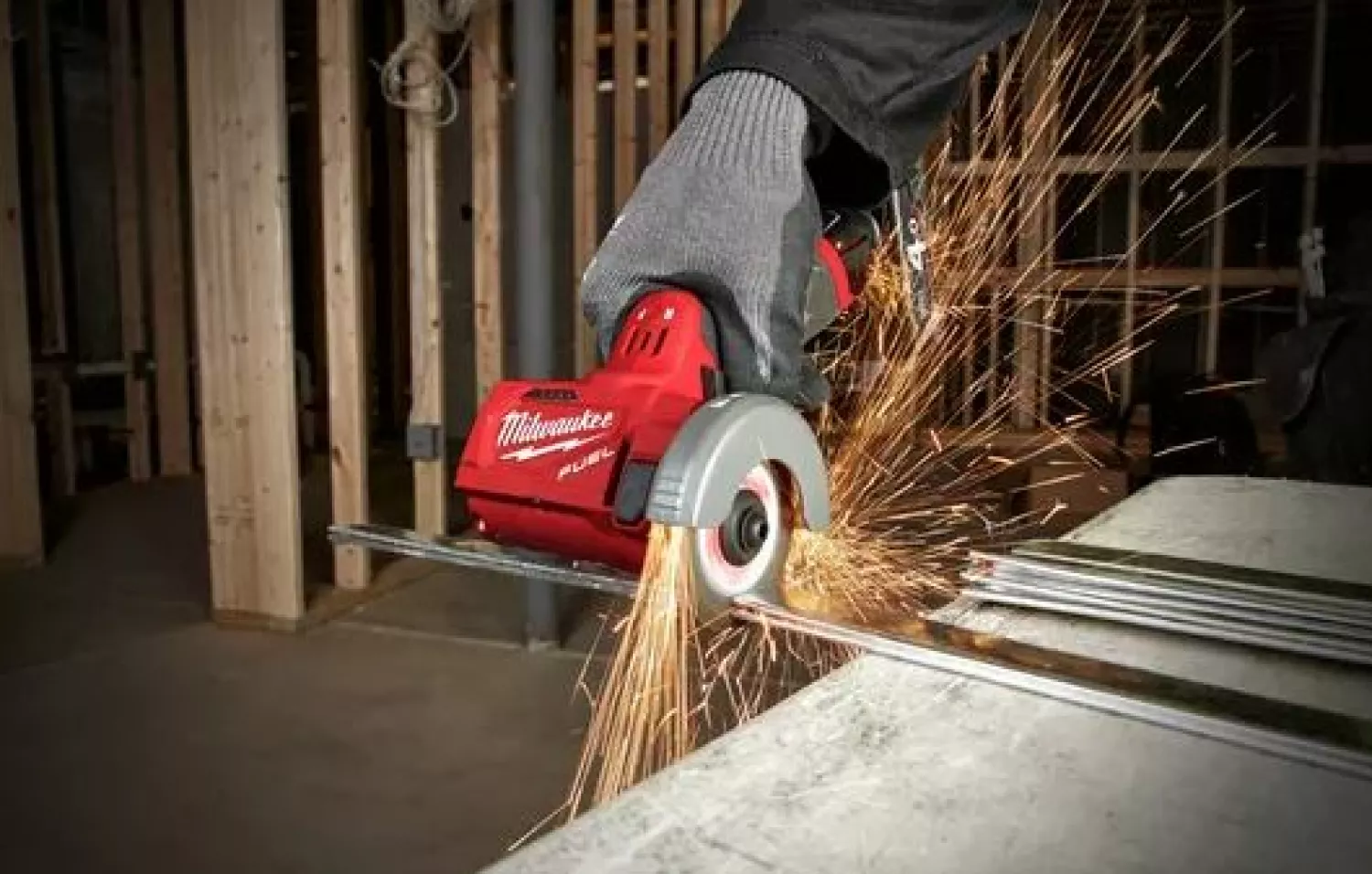 Milwaukee M12 FCOT-0 - Meuleuse d'angle sans fil Li-Ion 12V (machine seule) - moteur brushless - 10 x 76 mm-image