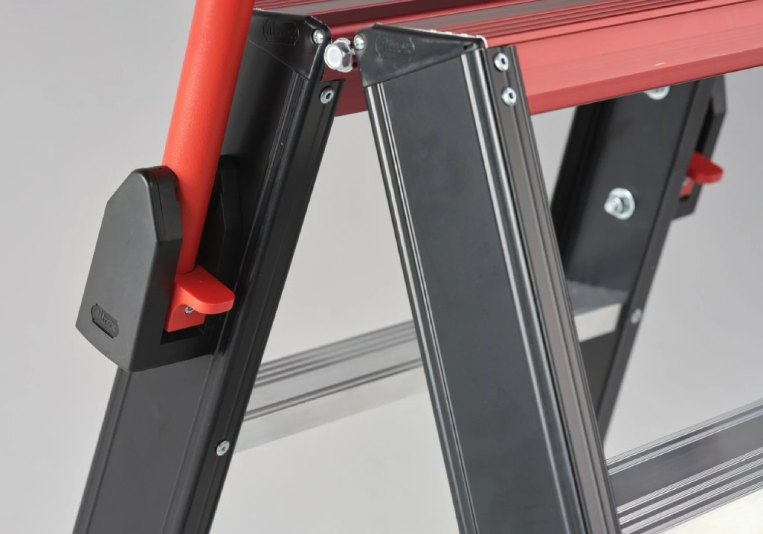 Altrex Taurus TDO 4 Dubbele trap - Aluminium met coating - 2 x 4 treden - max. werkhoogte 2,95m-image