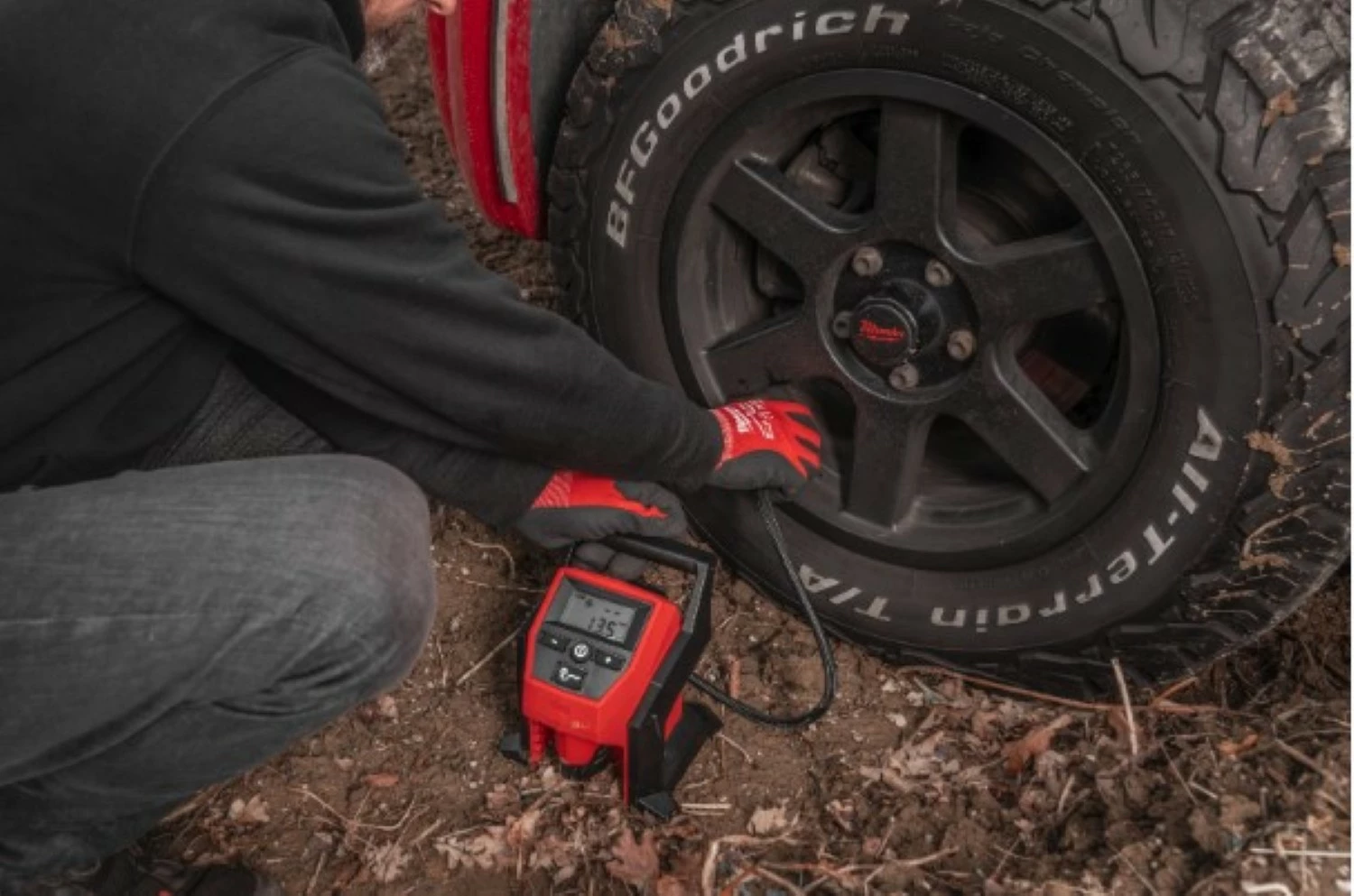 Milwaukee M12 BI-0 Li-Ion accu subcompacte luchtpomp - body-image