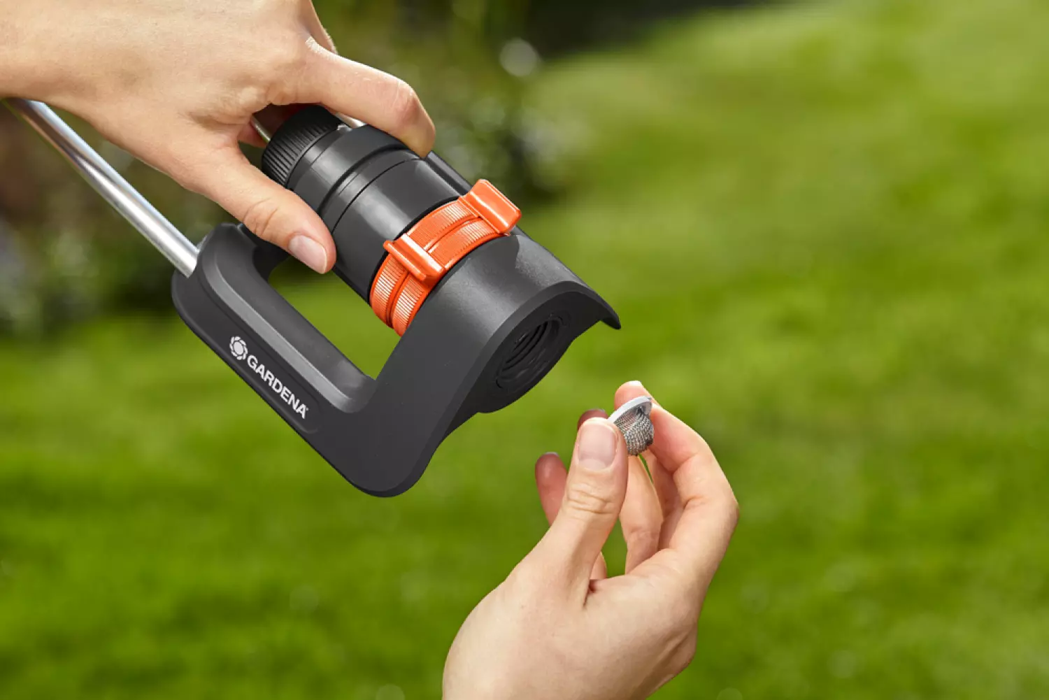 Gardena Aqua S Zwenksproeier - 90 - 200m²-image