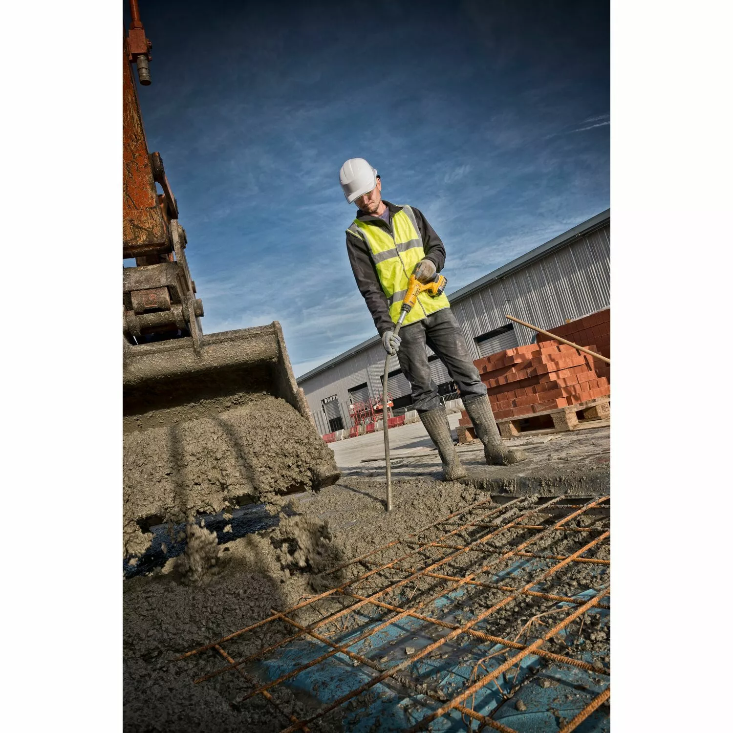 DeWALT DCE531N-XJ 18V XR betontrilnaald body-image