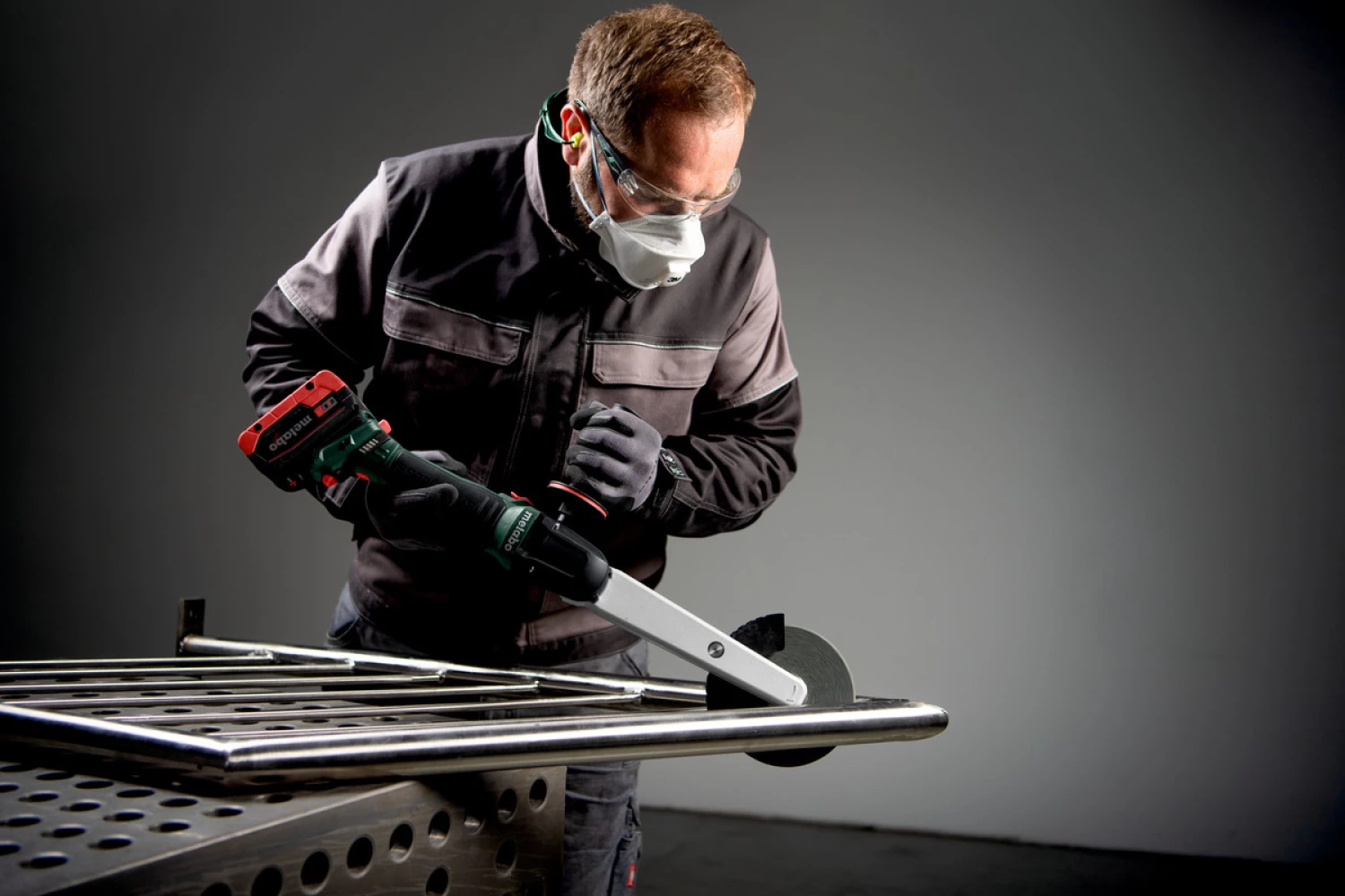 Metabo KNSVB 18 LTX BL 150 18V Li-ion meuleuse d'angle intérieure sans fil corps dans MetaBox - 150mm-image